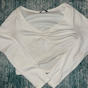 WHITE LONG SLEEVE CROP TOP